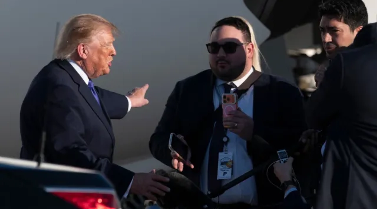 Trump’tan Sağlık Durumunu Soran Muhabire Sert Tepki: "Asıl Sen Hastasın, Berbat Görünüyorsun"