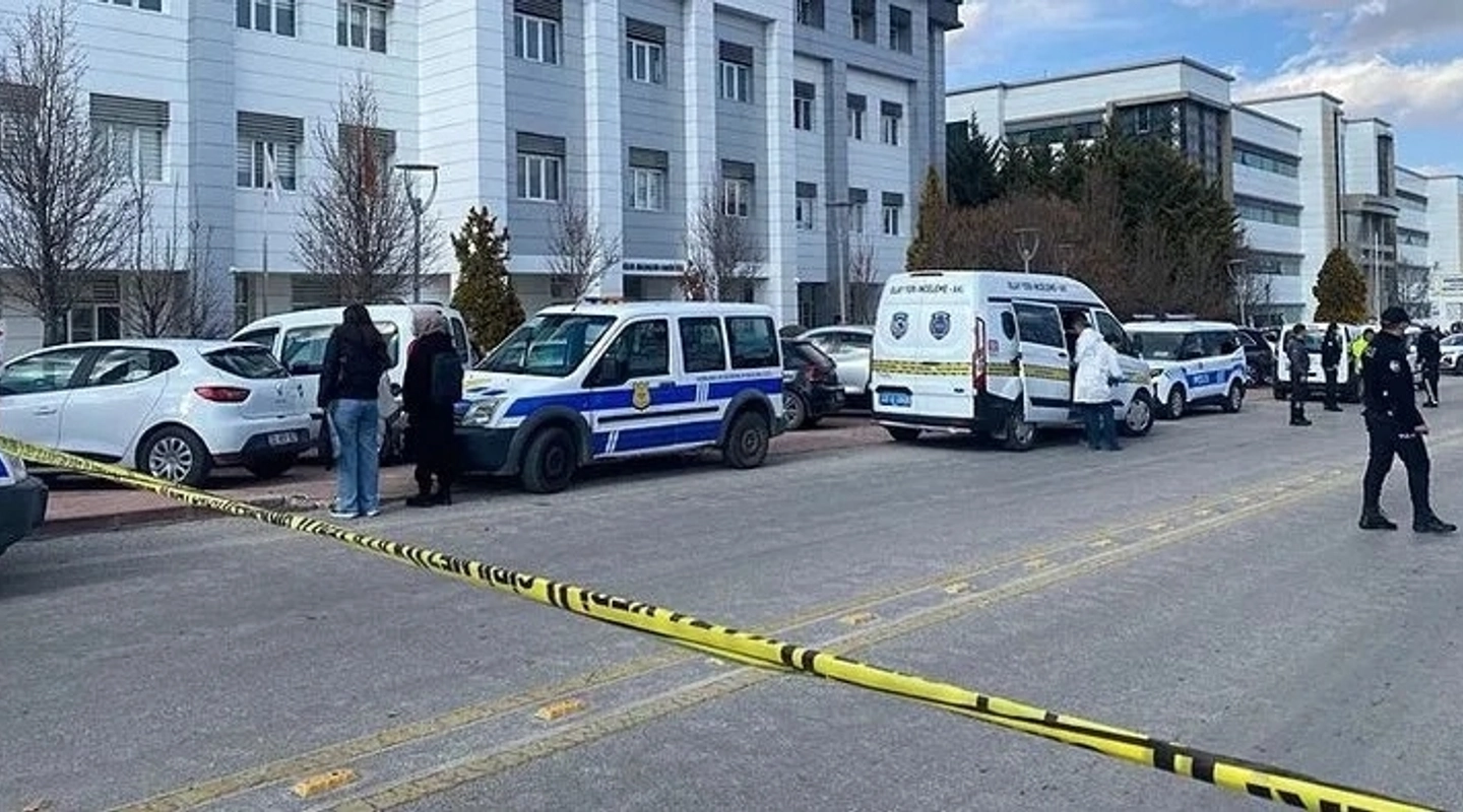 Selçuk Üniversitesi'nde Dekan Yardımcısını Vuran Öğrenci İntihar Etmişti! Ailesi Organlarını Bağışladı