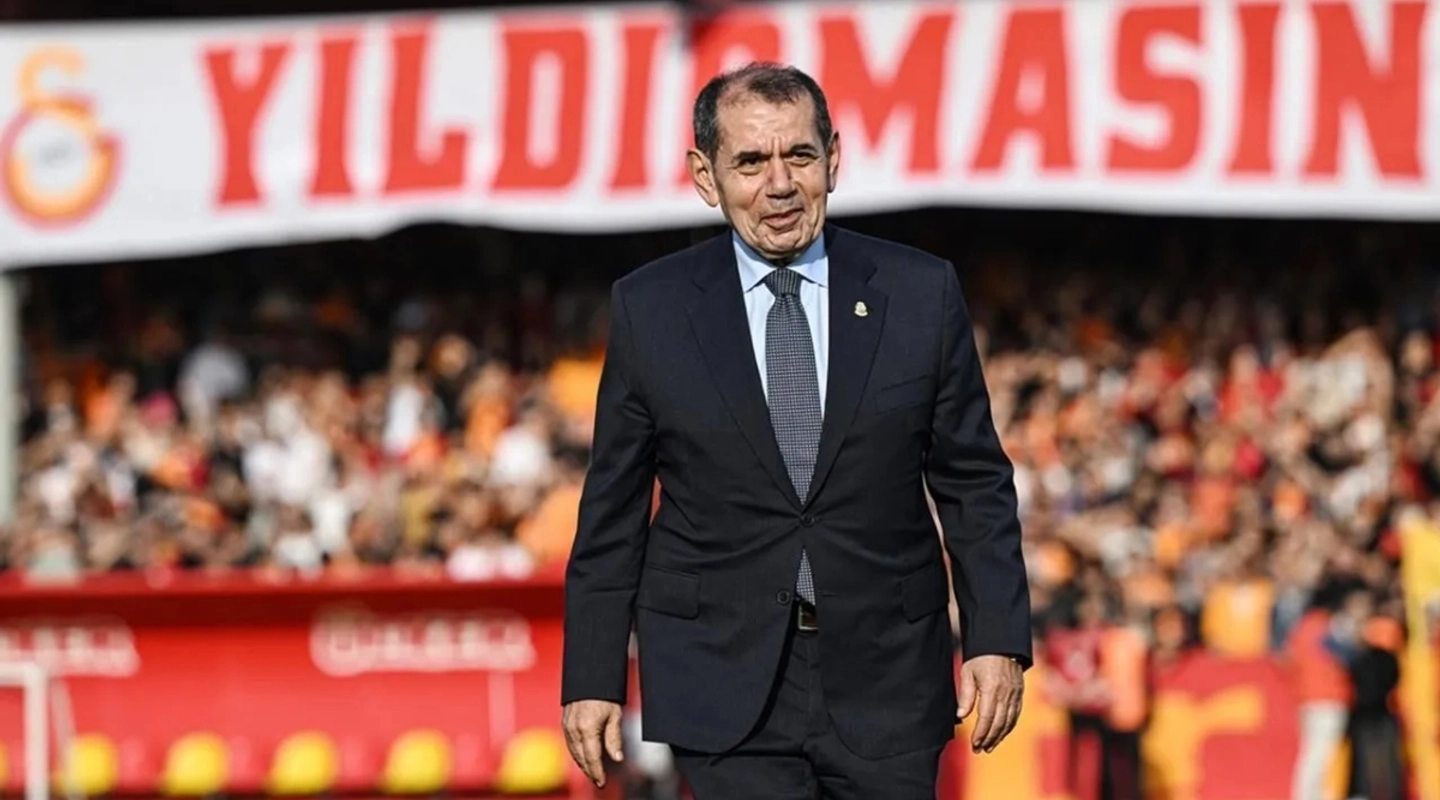 19 Mayıs Coşkusu Metin Oktay Tesisleri'nde! Galatasaray Başkanı Dursun Özbek'ten Açıklamalar