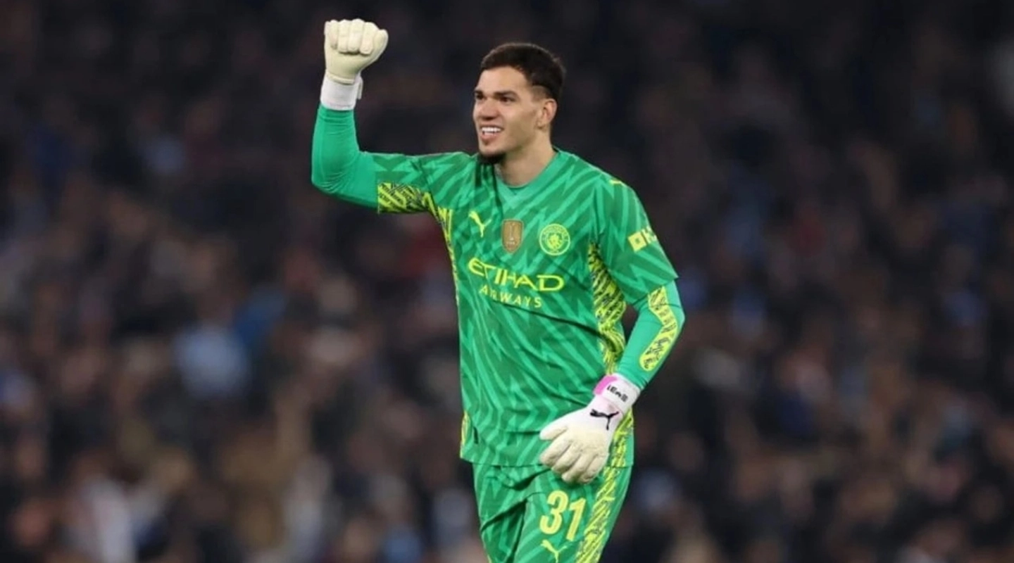Galatasaray ve Fenerbahçe'ye Kötü Haber: Manchester City, Ederson için Kararını Verdi