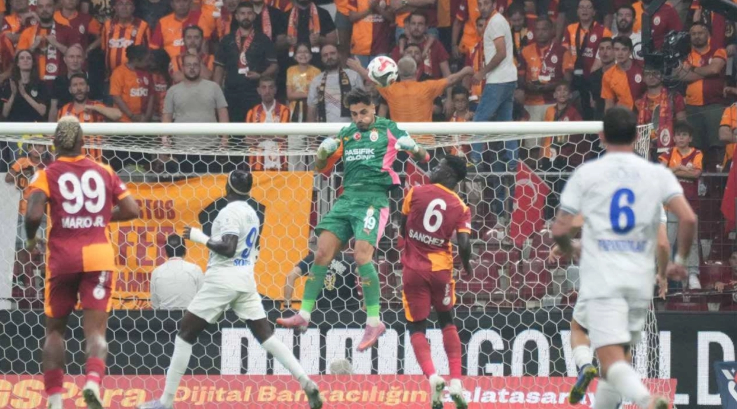 Spor Yazarlarından Çaykur Rizespor-Galatasaray Maçı Yorumları: Bu Kadro Şampiyonlar Ligi'nde İlk 8'e Girerdi!