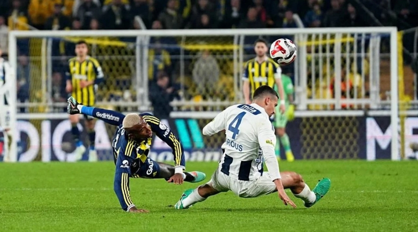 Nihat Kahveci'den Fenerbahçe'ye Sert Eleştiri: 45 Dakikayı Çöpe Attınız