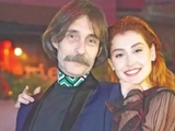 Derin Beşikçioğlu'ndan Babası Erdal Beşikçioğlu'na Destek