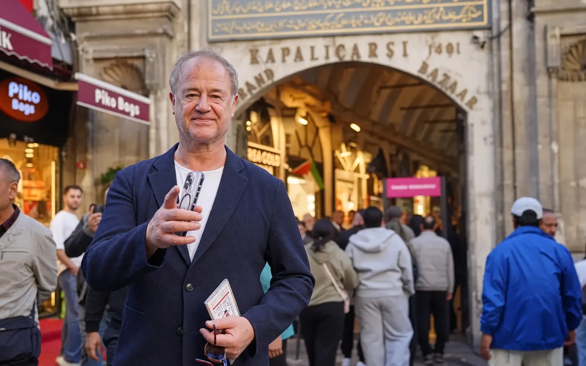 Game of Thrones Yıldızı Owen Teale İstanbul’a Hayran Kaldı