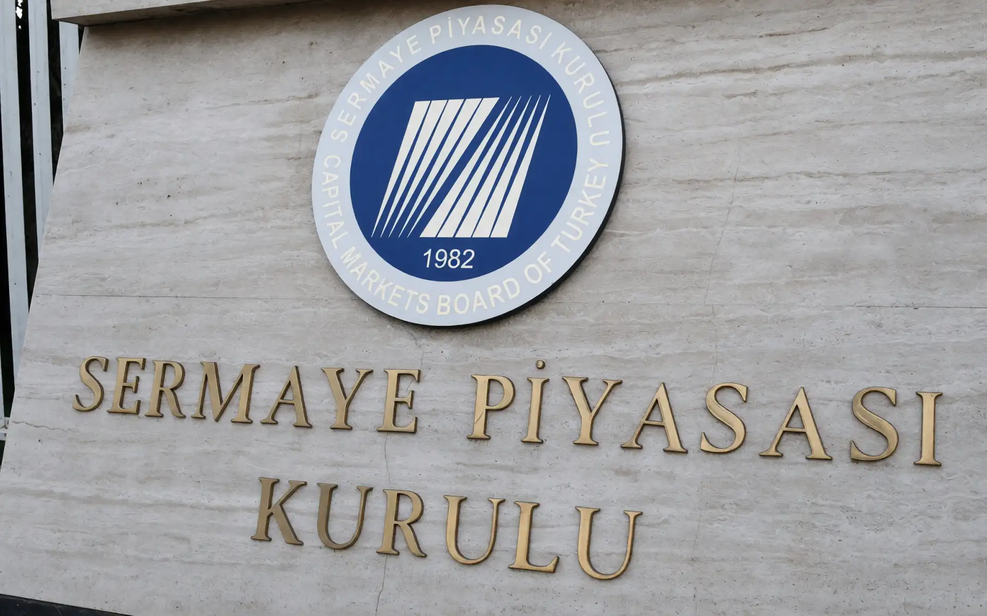 SPK, ALKLC ve ANELE hisselerinde 48 kişiye suç duyurusu