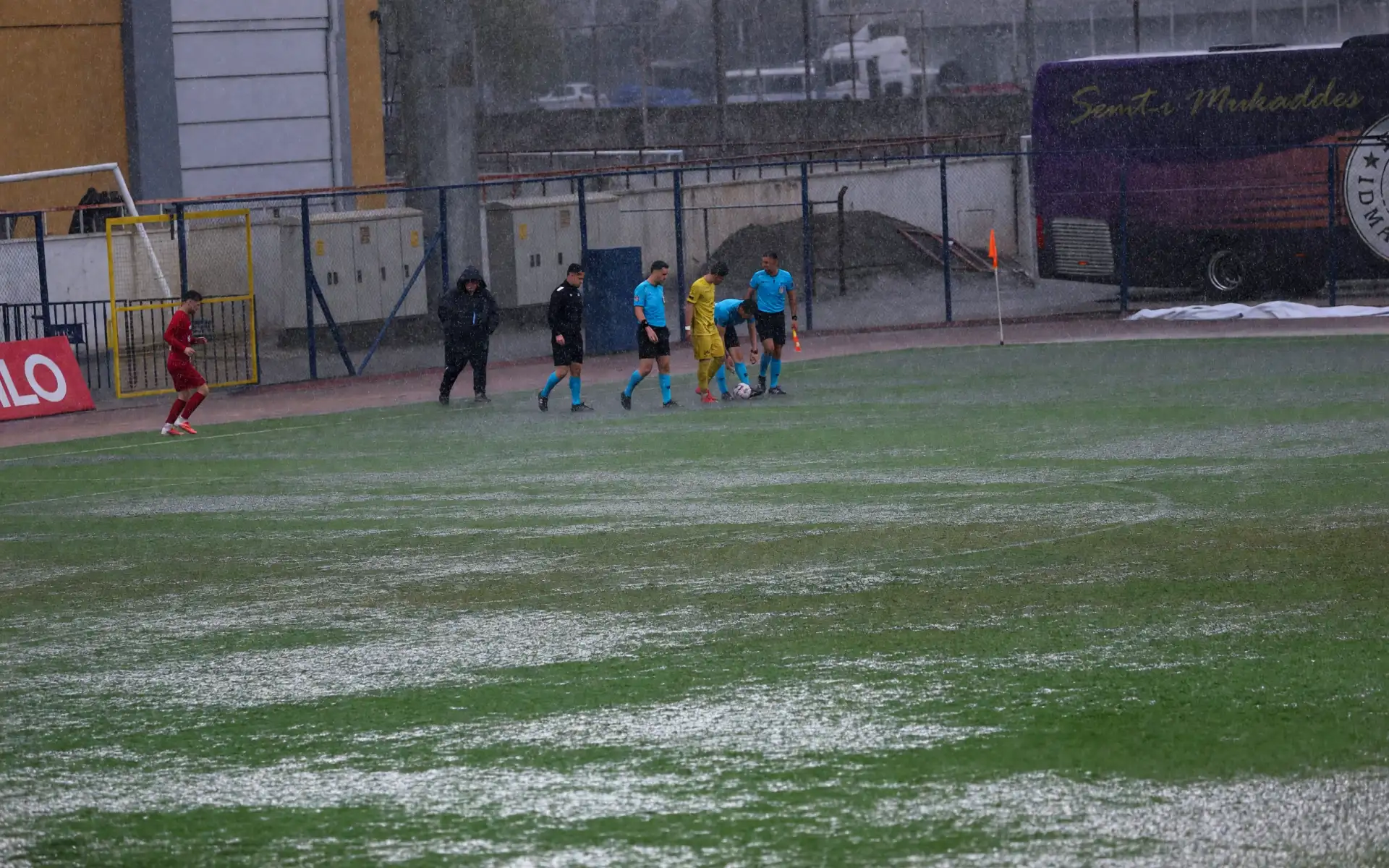 Kupada Fethiyespor-Eyüpspor maçına yağmur engeli