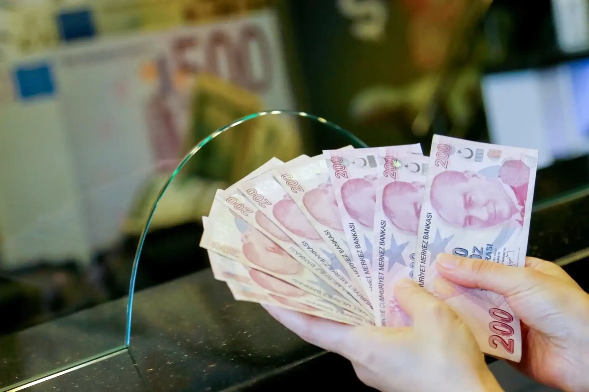 Ev Sahipleri ve Kiracılar Dikkat: Elden Kira Ödemeye Ceza Yolda
