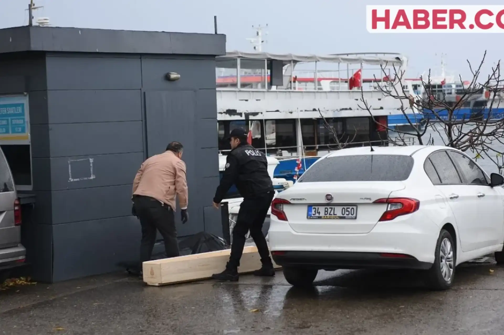 Kadıköy’de Denizde Erkek Cesedi Bulundu