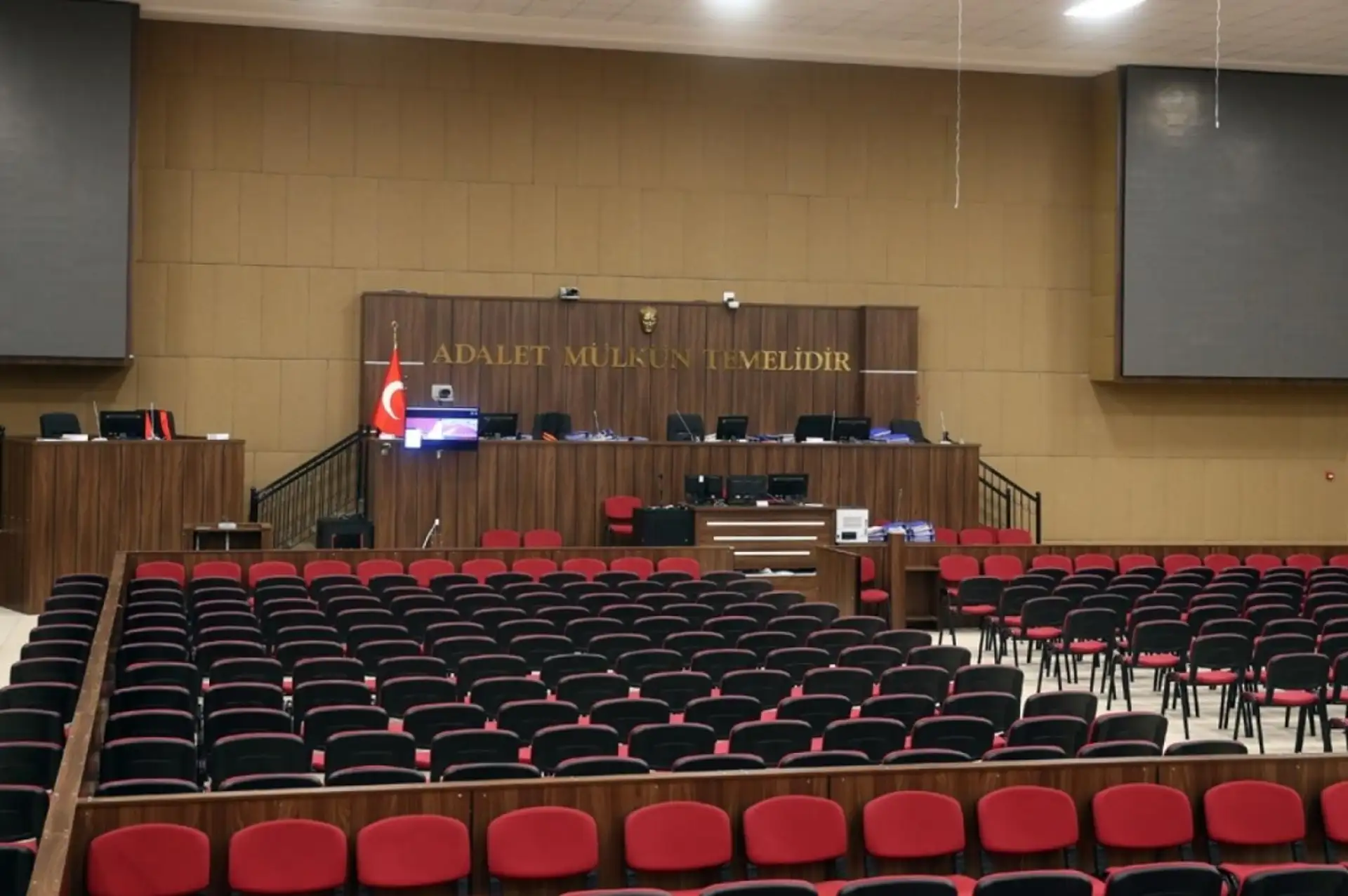 Yenidoğan çetesi davasında ara karar açıklandı: 4 sanık adli kontrol şartıyla tahliye edildi