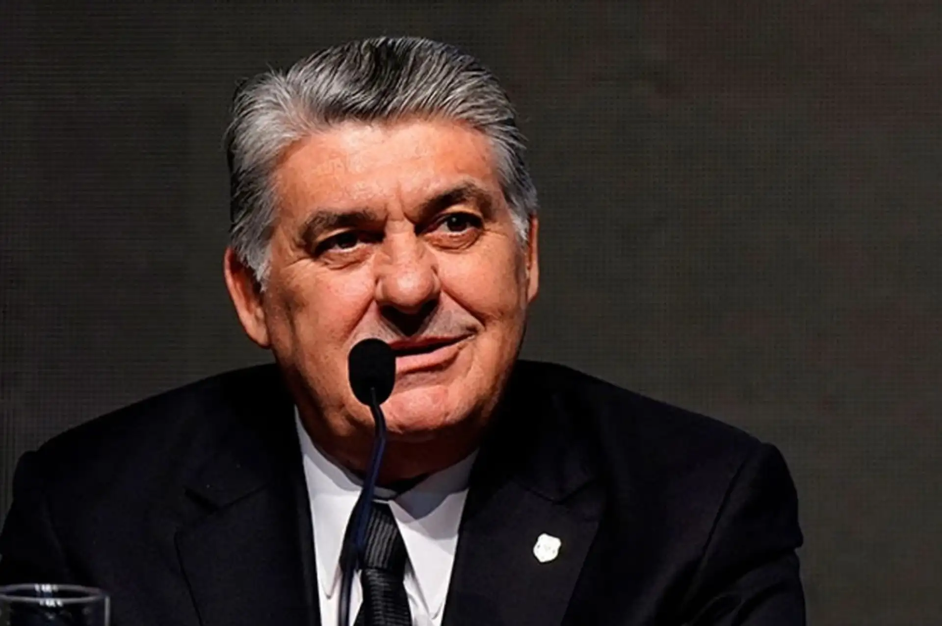 Beşiktaş Başkanı Serdal Adalı'dan Hisse Alım Çağrısı