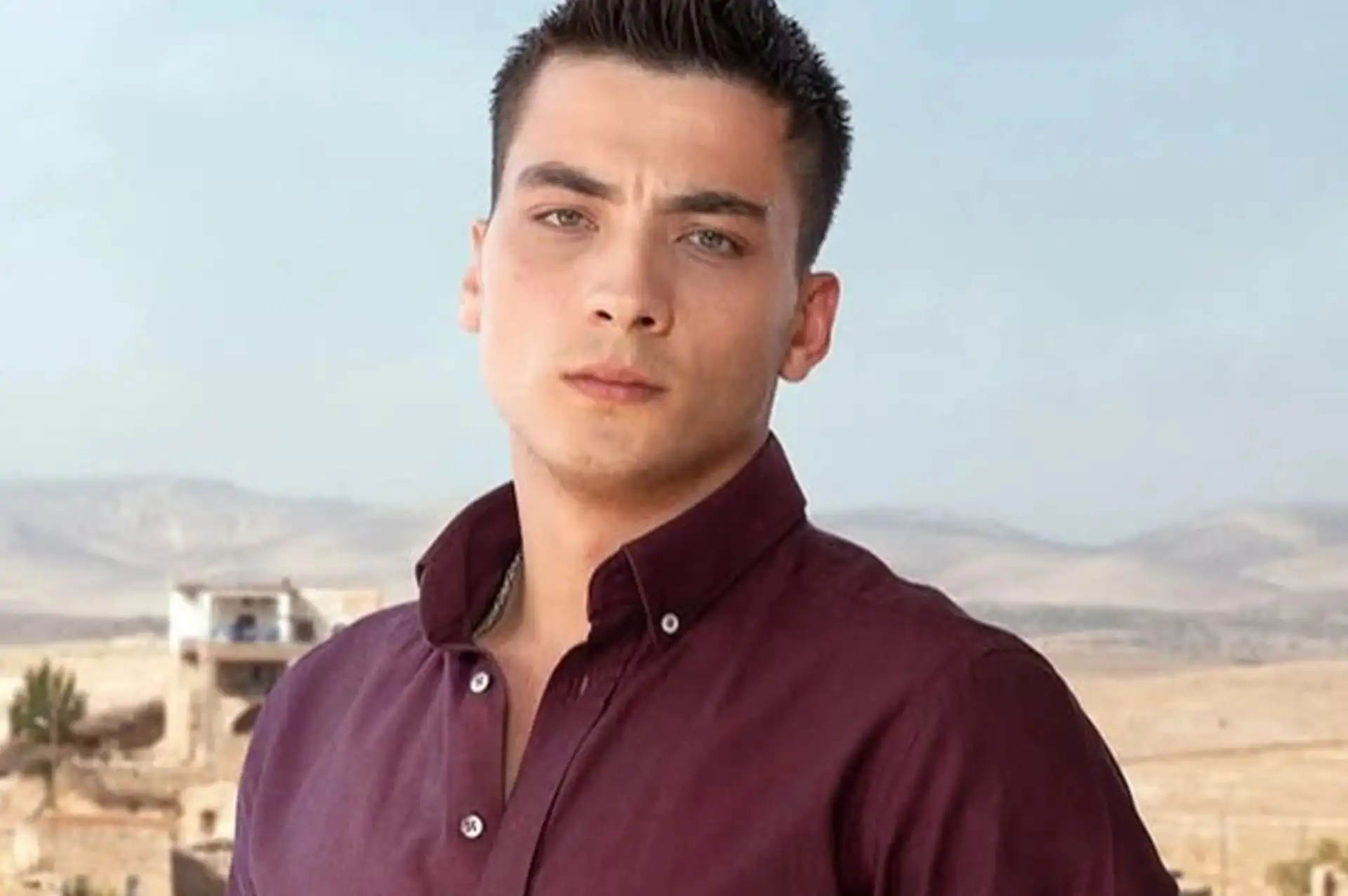 Uzak Şehir'in Kaya'sı Atakan Özkaya'dan Barcelona Tatilinden Kareler!