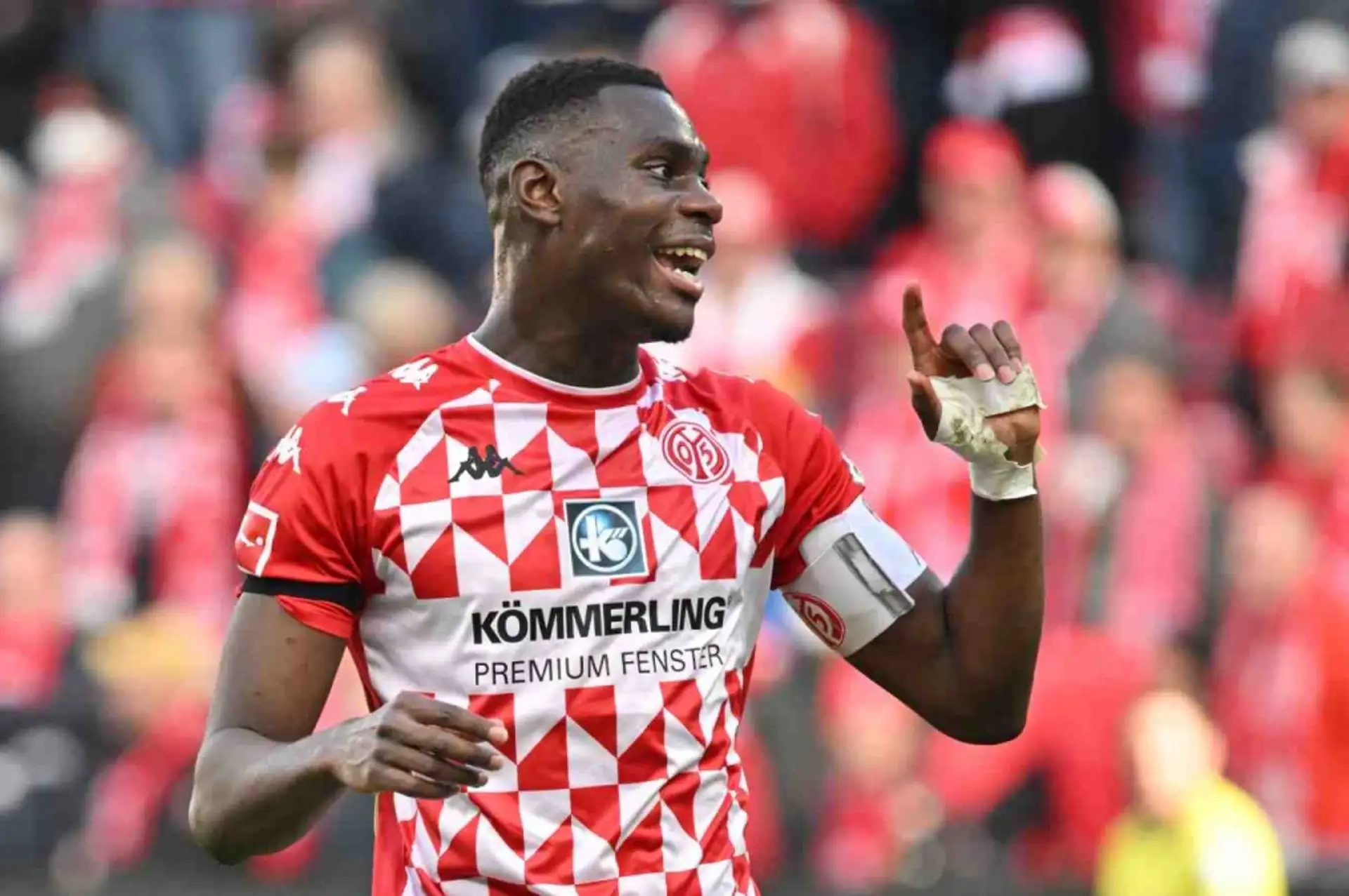 Fenerbahçe, Lyon'un En Pahalı Transferi Moussa Niakhate'yi Gündemine Aldı