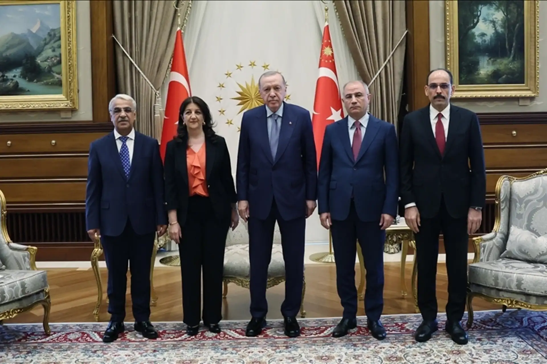 Cumhurbaşkanı Erdoğan, DEM Heyetiyle Görüştü: Gözler Silah Bırakma Sürecinde