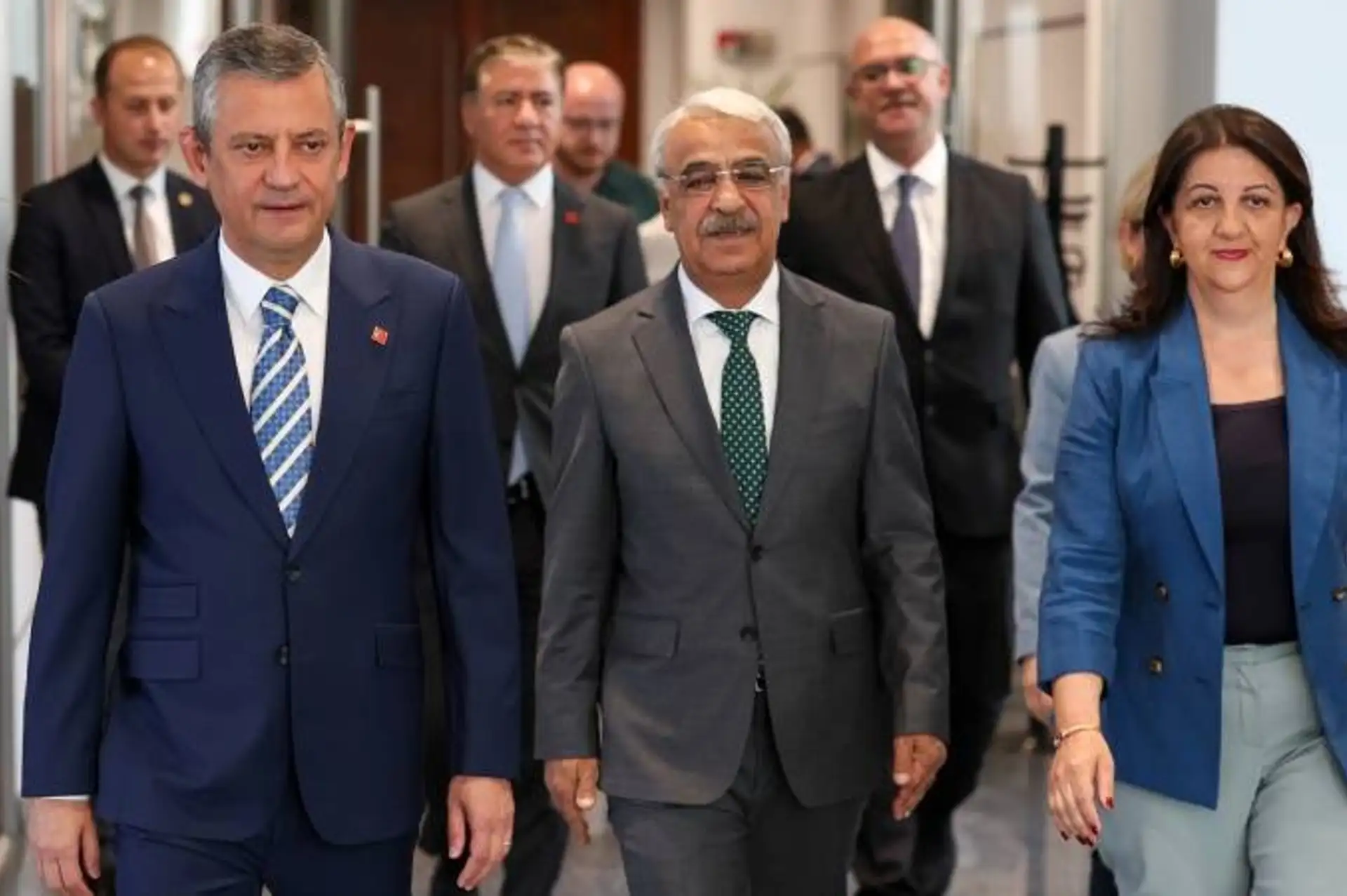 Özgür Özel ve DEM Parti İmralı Heyetinin Görüşmesinde Neler Konuşuldu?