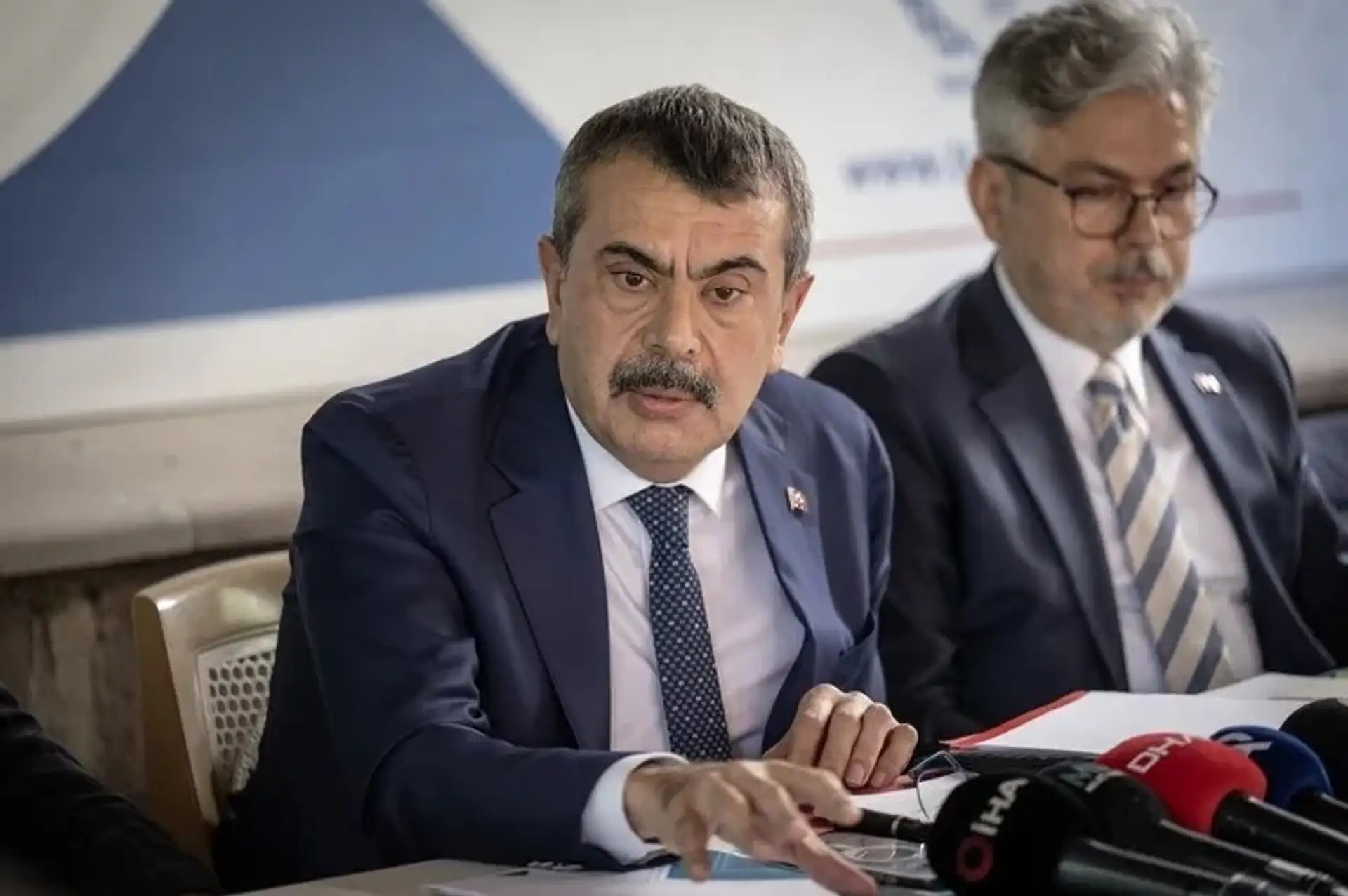 Bakan Tekin'den Şaibe İddialarına Yanıt: "LGS Sıfır Sızıntı Politikasıyla Hazırlanıyor"