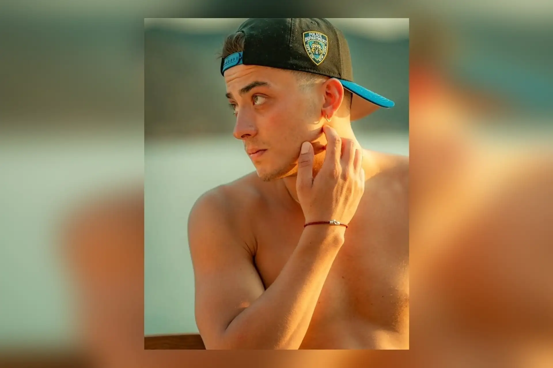 Uzak Şehir'in Kaya'sı Atakan Özkaya'nın Tatil Pozları Sosyal Medyayı Salladı