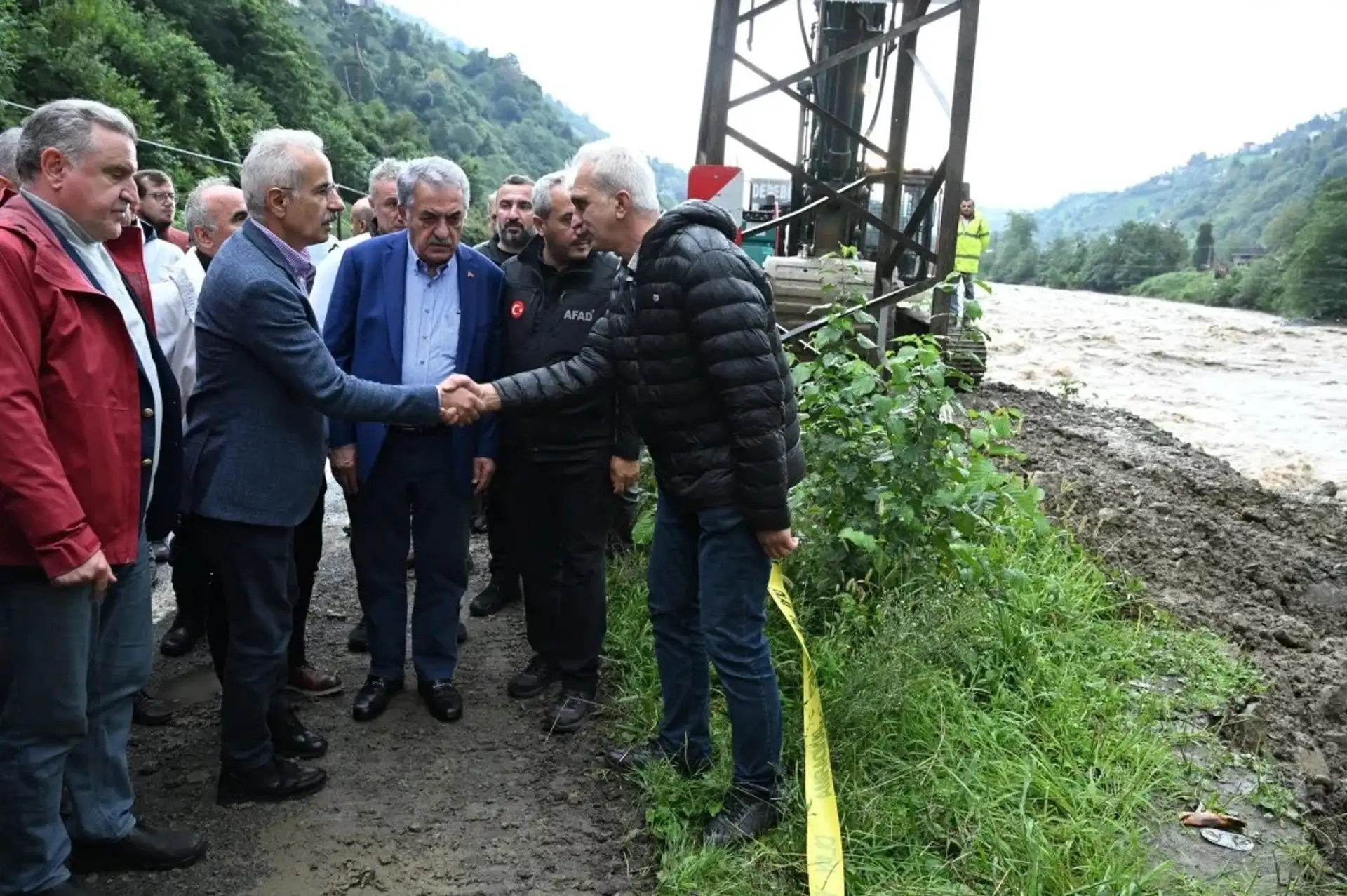 Bakan Uraloğlu Rize'deki Felaketi Yerinde İnceledi