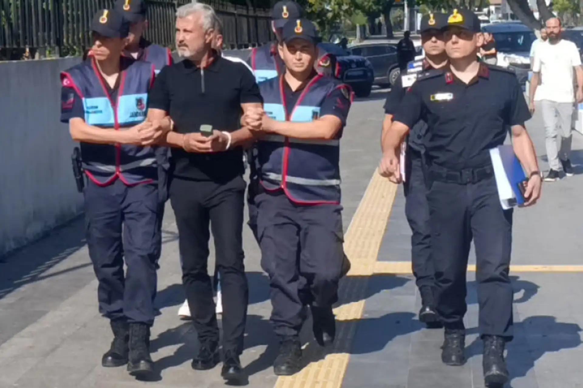 Manavgat'ta Yolsuzluk Soruşturması Son Dakika: Belediye Başkan Yardımcısı ve Otelciler Tutuklandı!