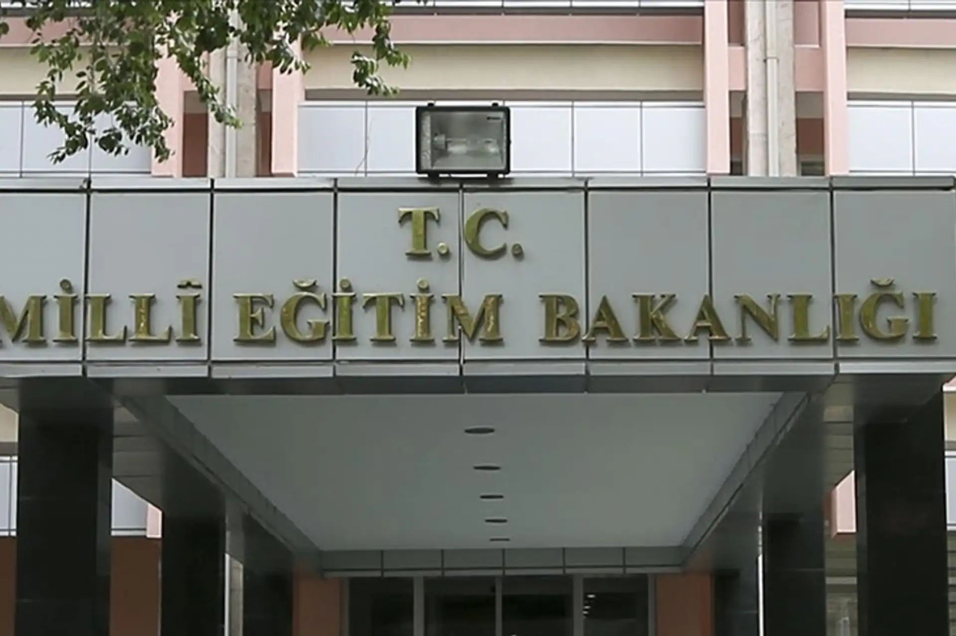 Okullarda Tatil İddialarına MEB'den Yanıt
