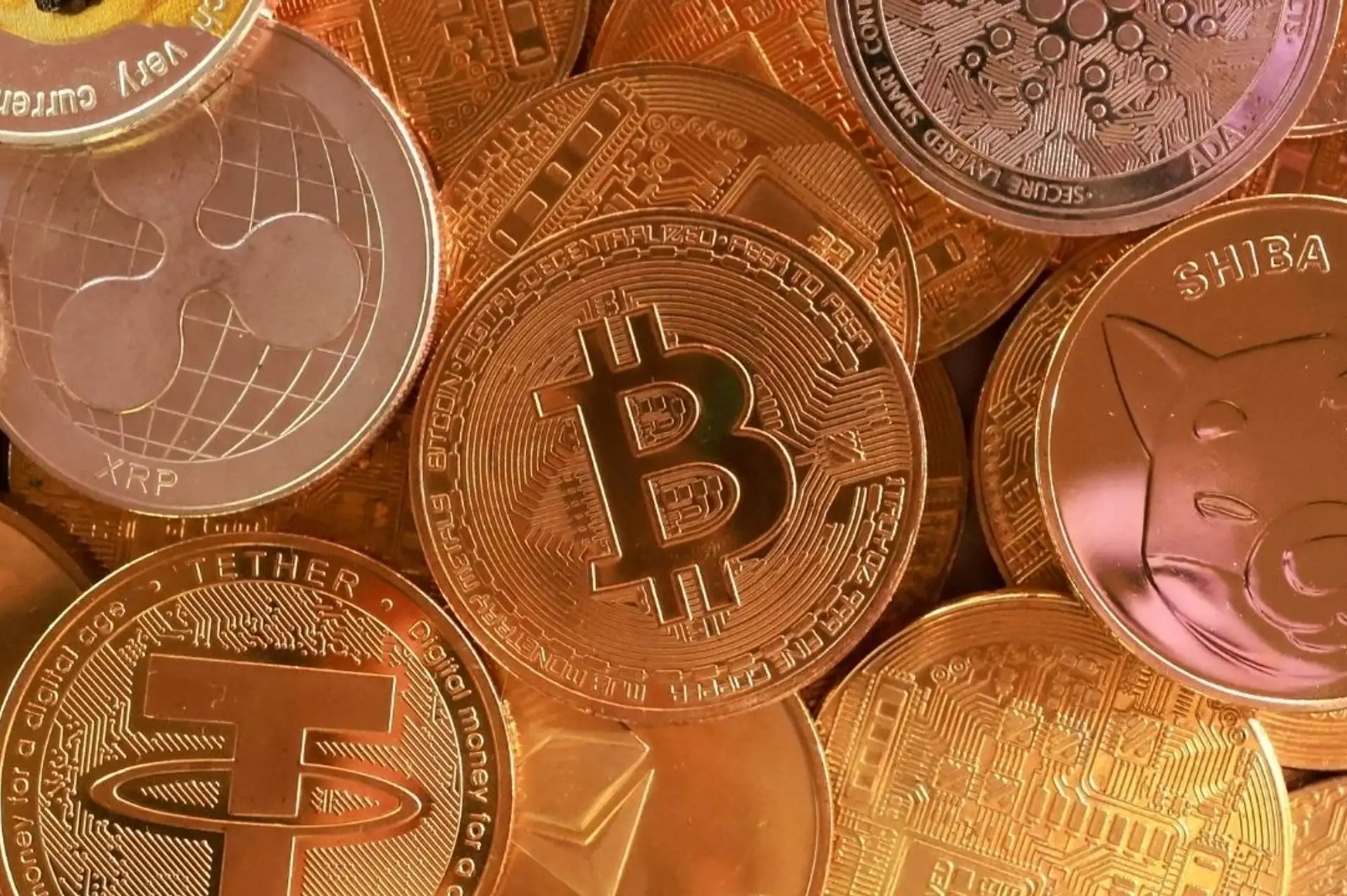 Bitcoin ve Ethereum'a para akışı hızlandı: BlackRock zirvede