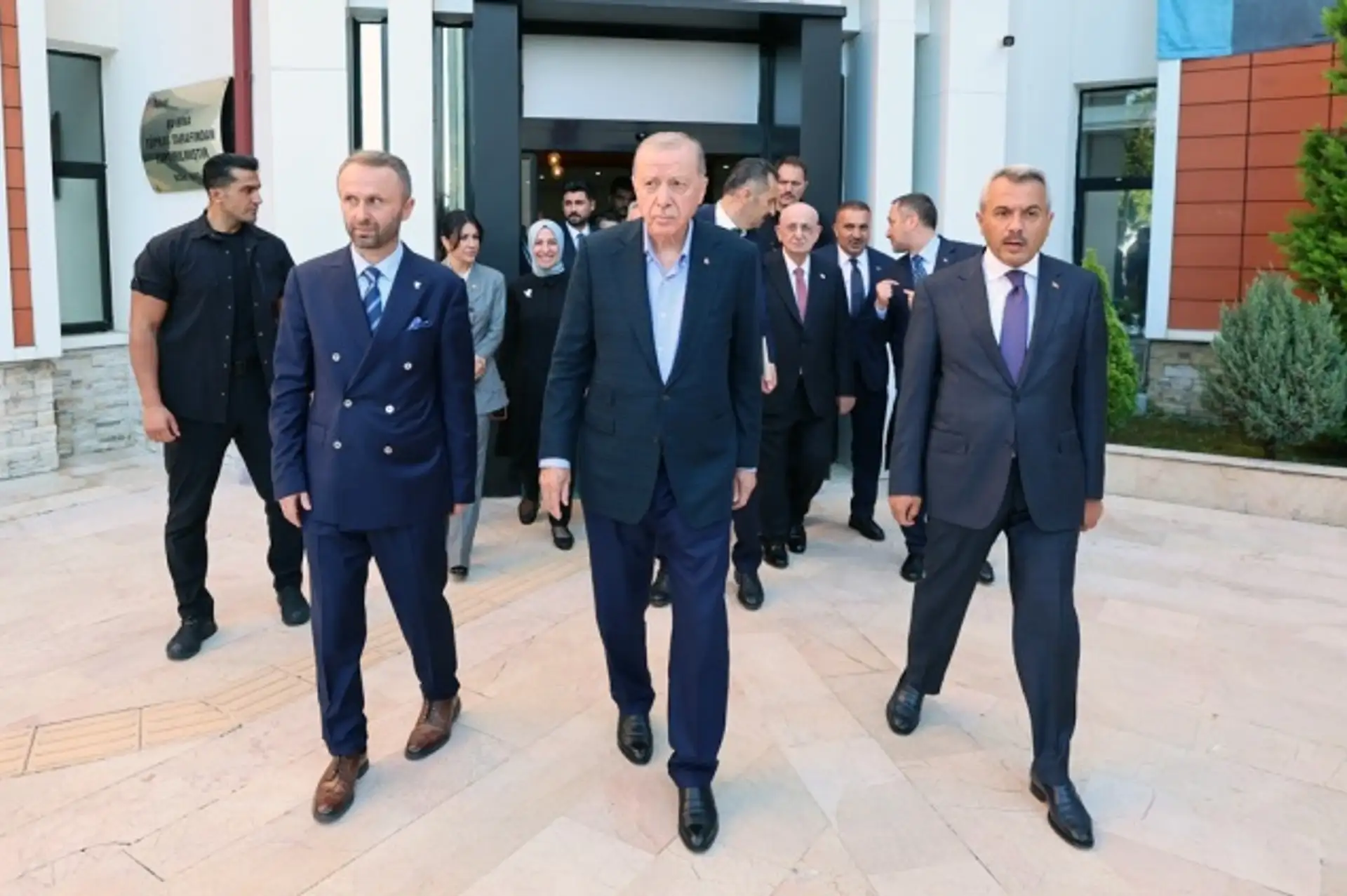 Cumhurbaşkanı Erdoğan’dan Rize’de Üniversite Ziyareti