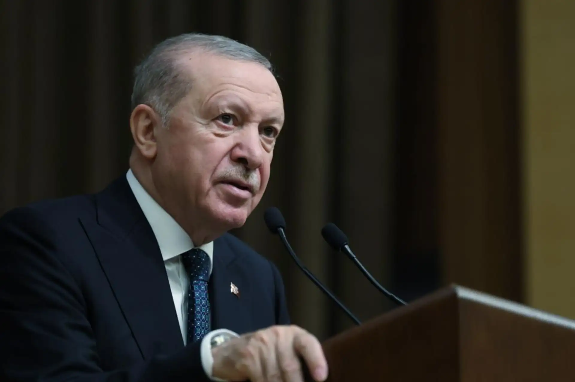 Erdoğan’dan Fon Soruşturmasına İlişkin Açıklama: “Üç Aşamada Hassasiyetle Yönetiyoruz”
