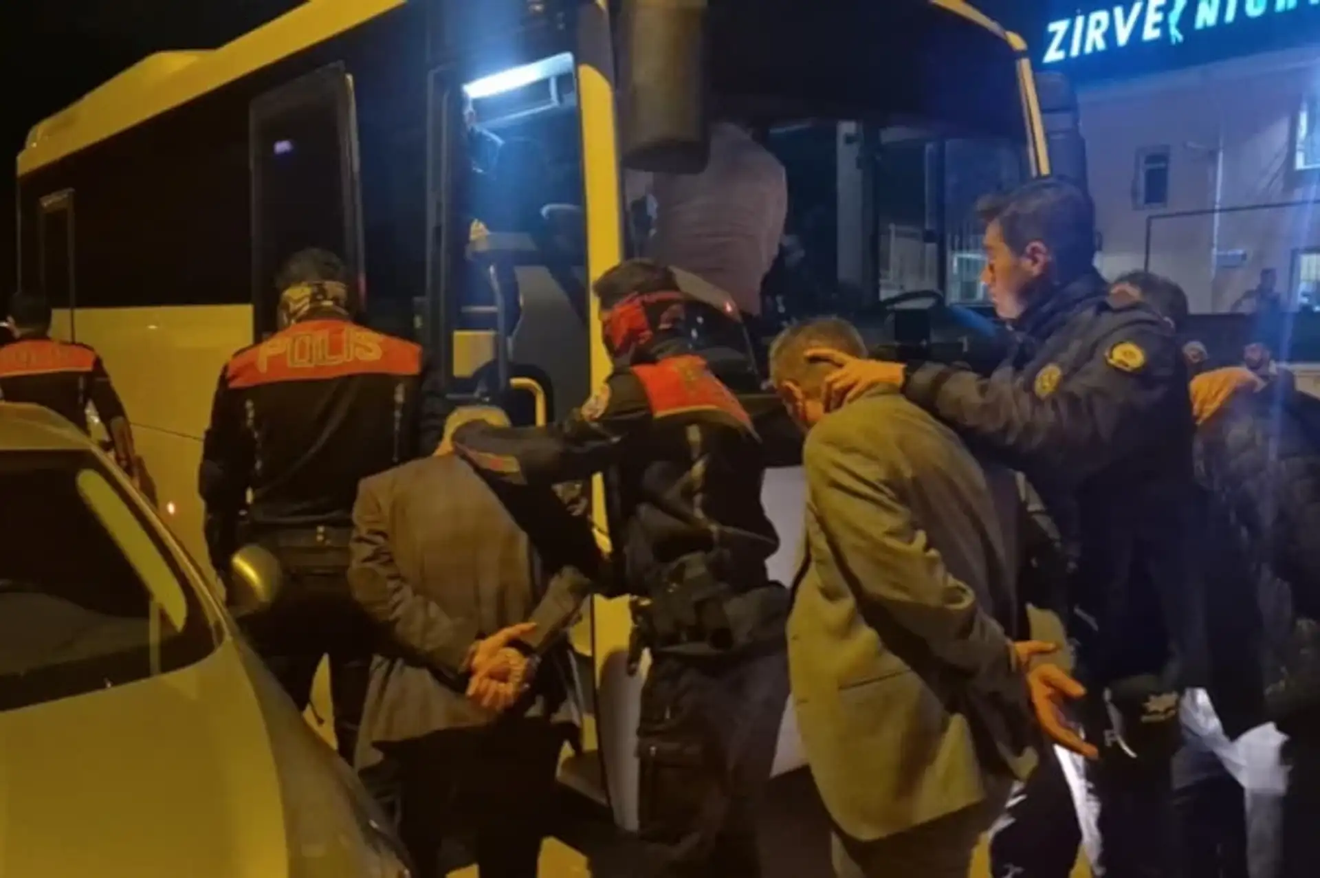 Ankara'da Dev Uyuşturucu ve Fuhuş Operasyonu: Şüpheliler Arasında Bir Özel Okul Öğretmeni Kadın da Var