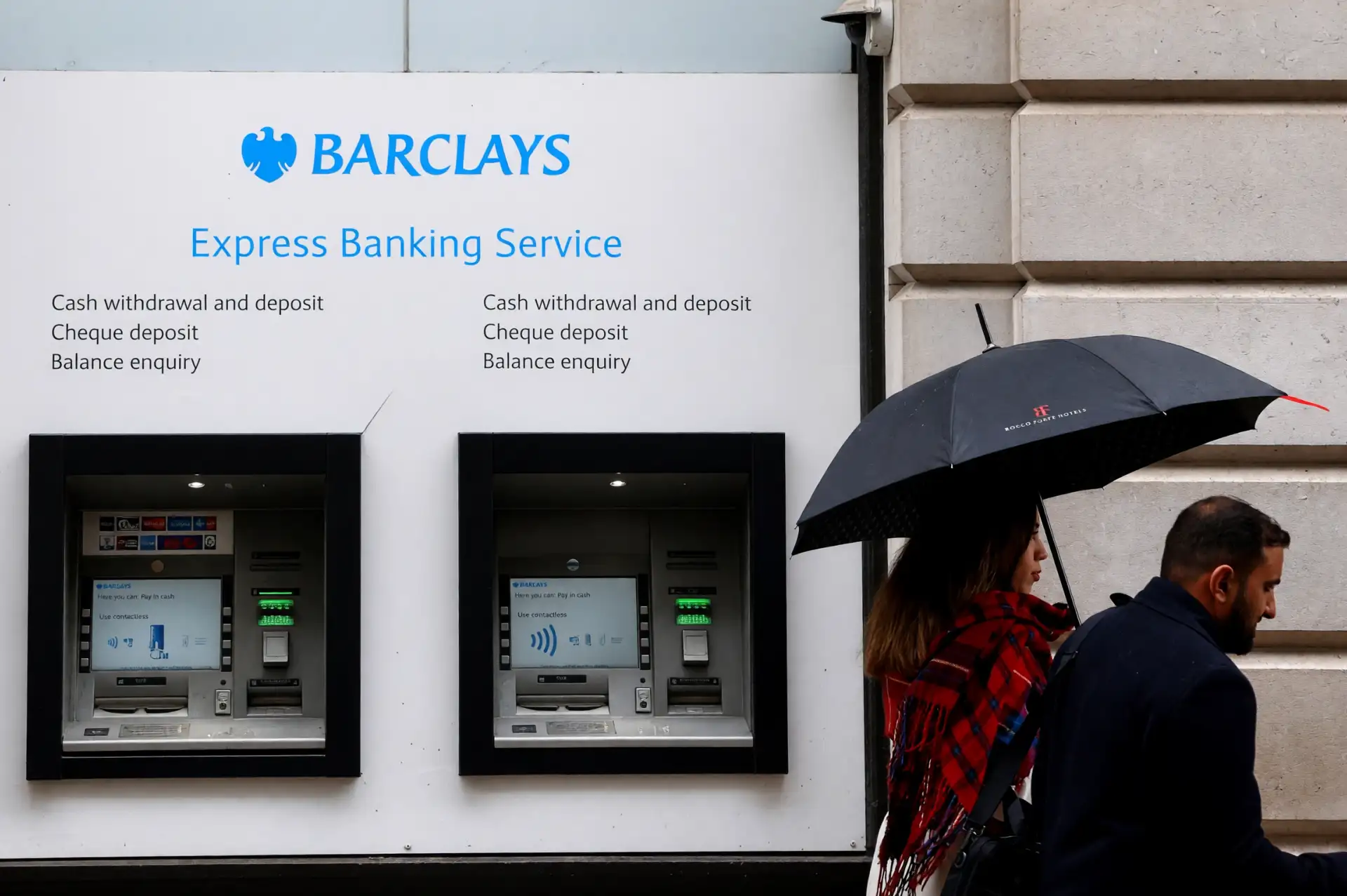 Barclays yapay zeka nedeniyle 5 bin kişiyi işten çıkarıyor