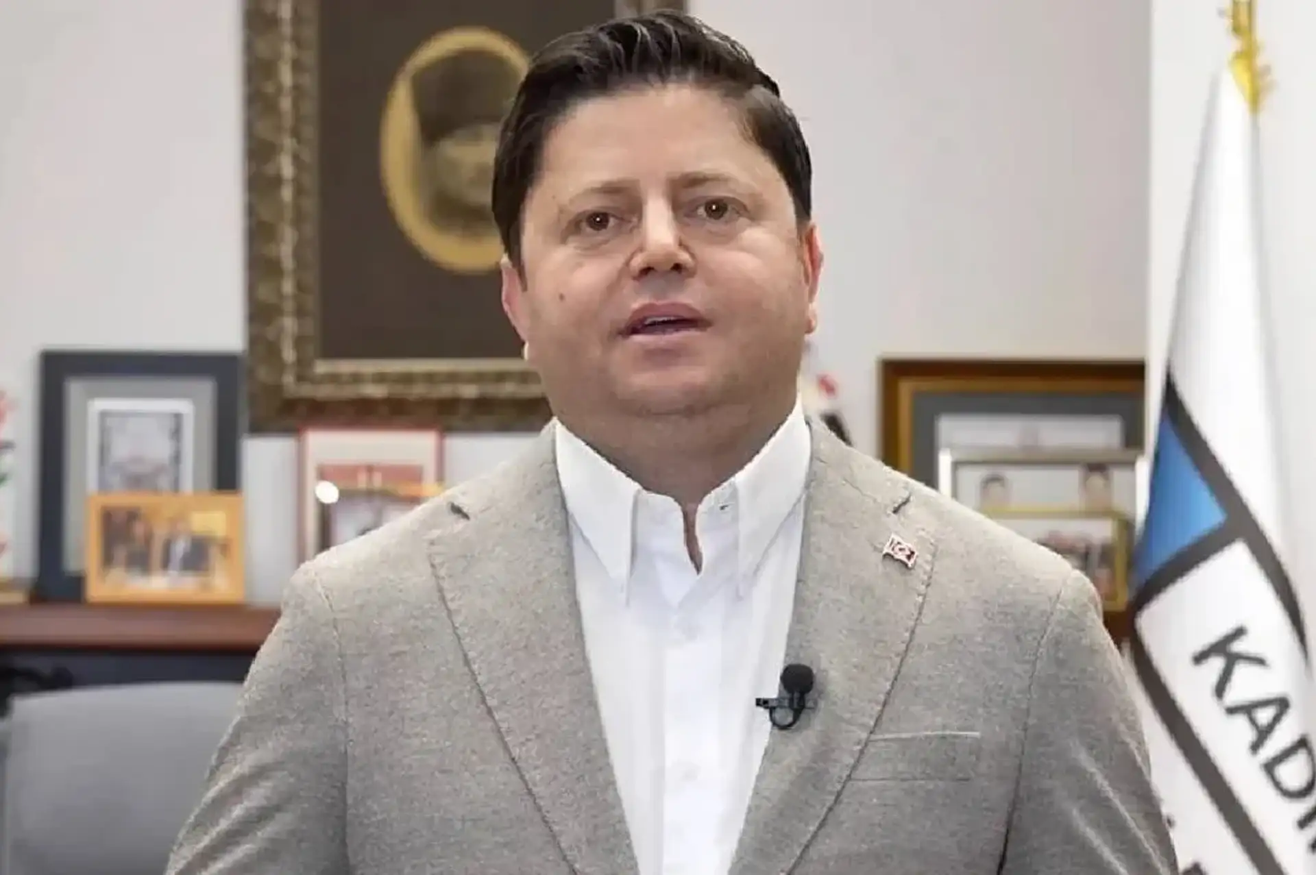 Kadıköy Belediyesi’nde CHP'den YENİ Parti'ye Flaş Transfer! Başkan Mesut Kösedağı ve 30 Meclis Üyesi Seçimini Yaptı