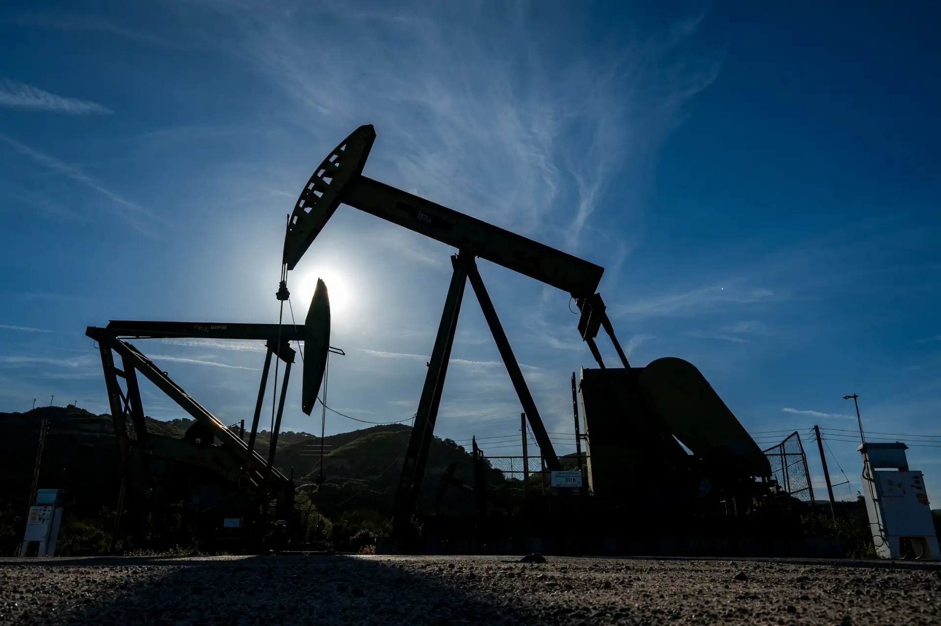 Petrol Piyasasında Hürmüz ve Libya Gerilimi: Brent Petrol 114 Doları Aştı
