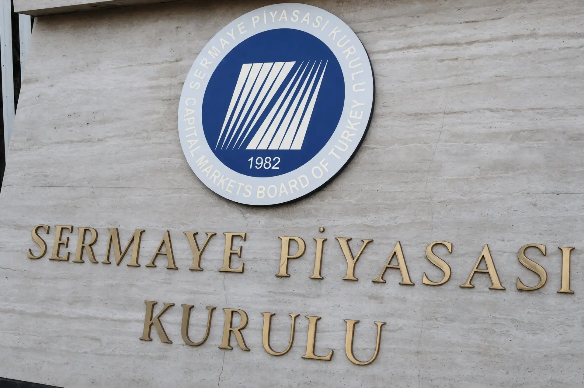 SPK, ALKLC ve ANELE hisselerinde 48 kişiye suç duyurusu