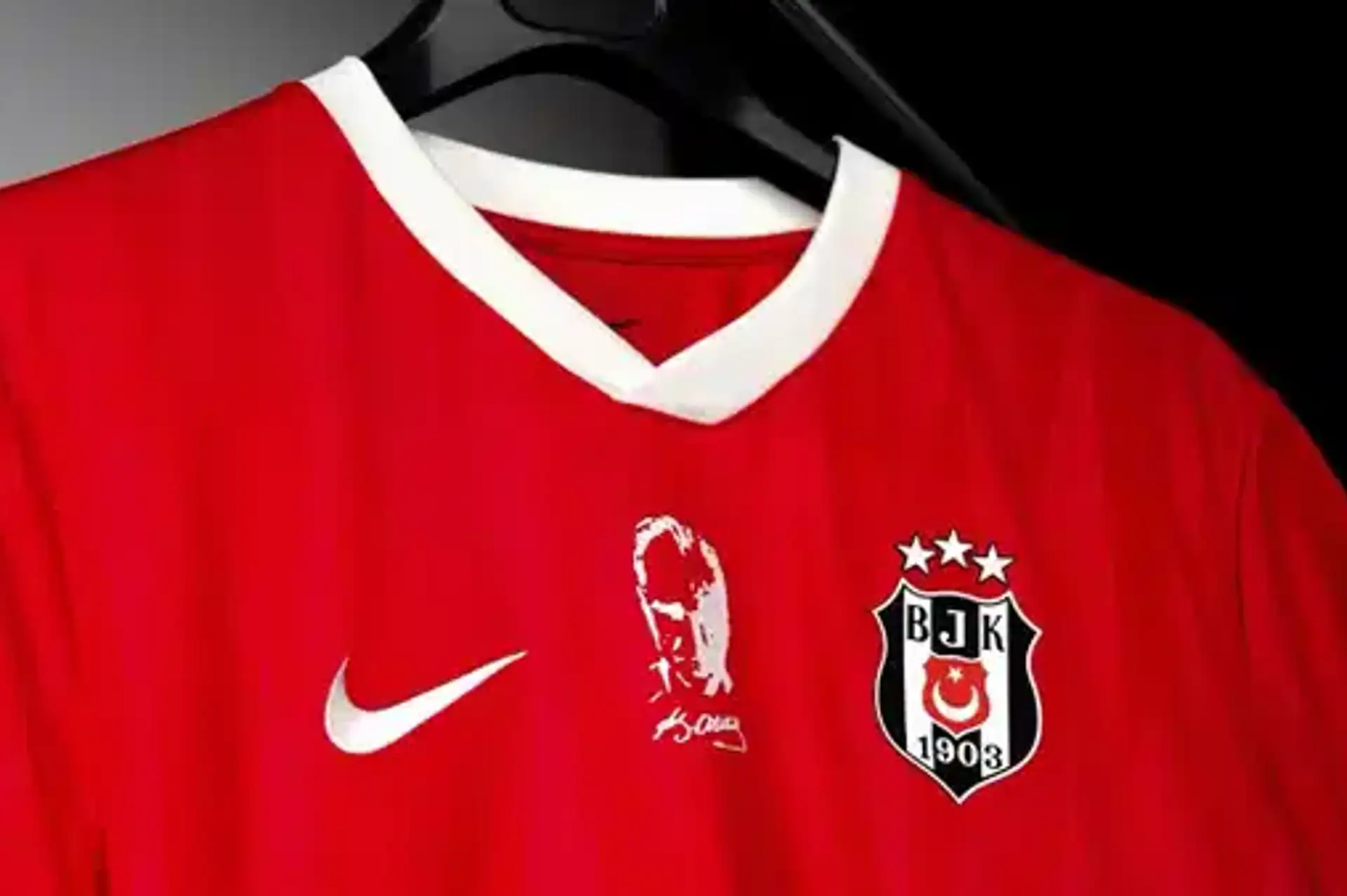 Beşiktaş, 2026/2027 Sezonu 4. Formasını Tanıttı