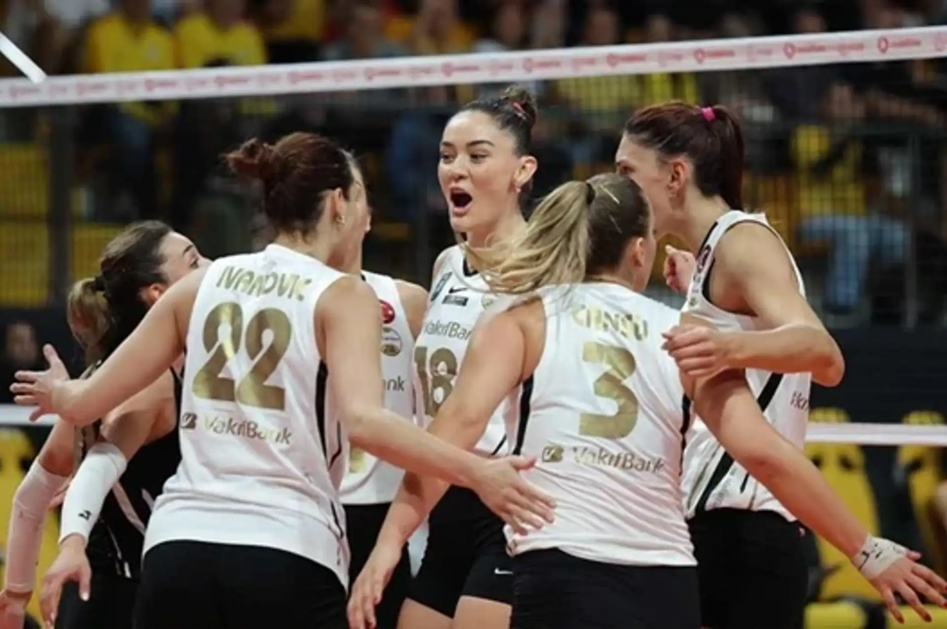 VakıfBank, Galatasaray Daikin'e set vermedi!