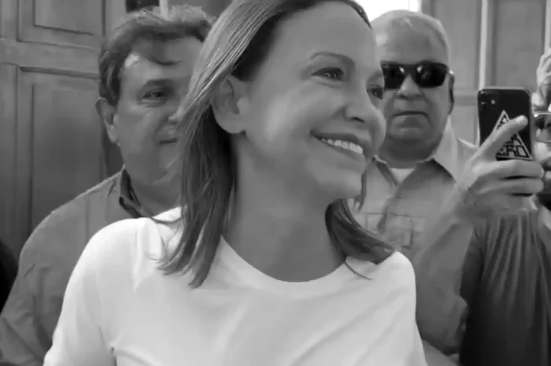 Venezuela muhalifi Nobel ödüllü Machado ülkesine döndü