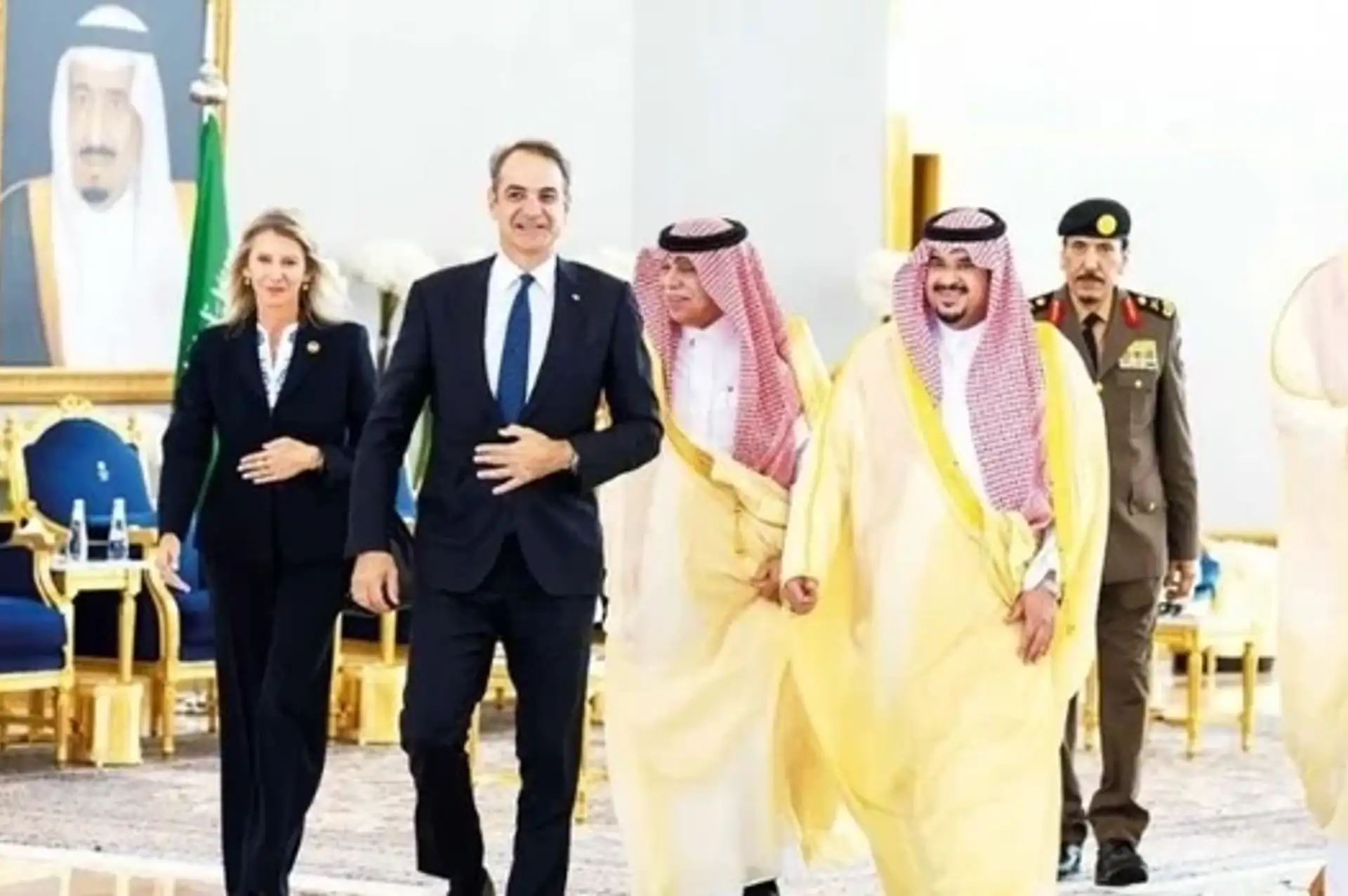 Yunan Başbakanı Miçotakis Riyad'a sürpriz ziyaret yaptı