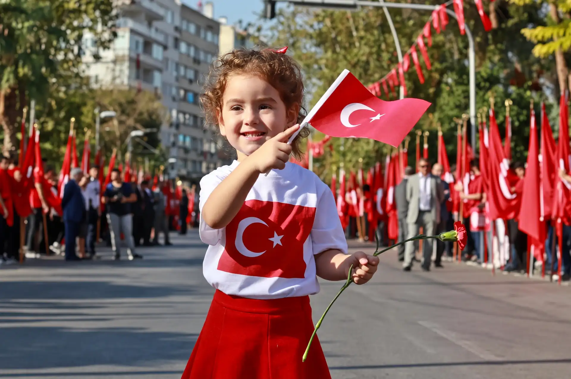 29 Ekim Cumhuriyet Bayramı’nda Okullar Tatil mi? 28 Ekim İçin Yarım Gün Detayı