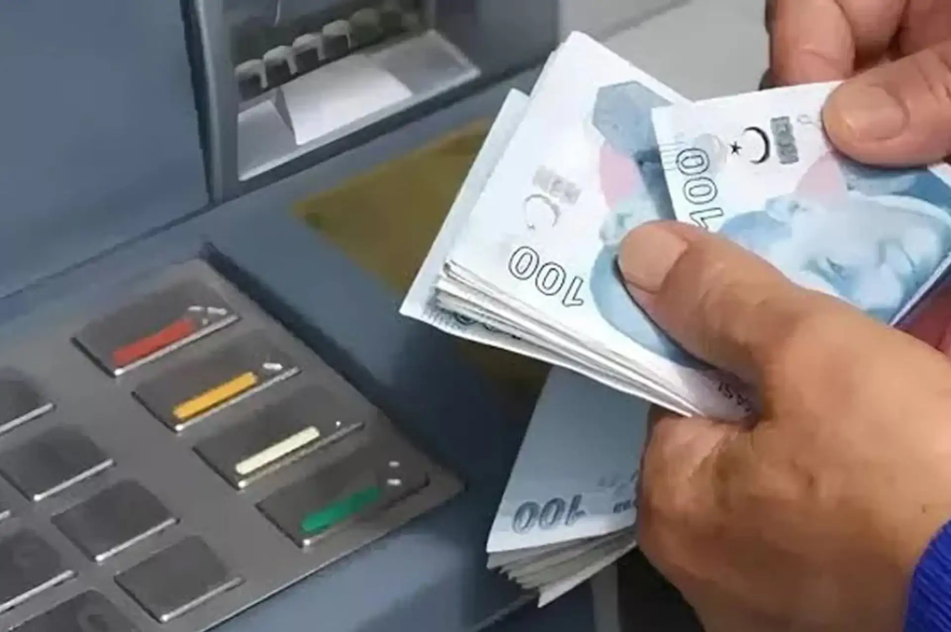 AK Parti Kurmayları Emekli Zammında Refah Payı ve Seyyanen Zam Seçeneklerini İnceliyor