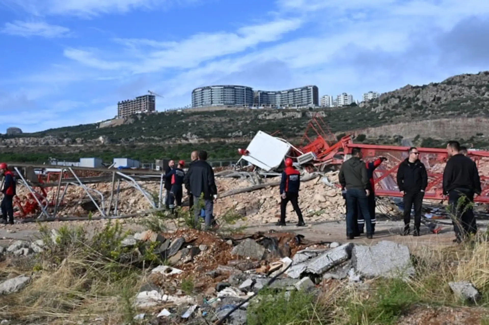 Antalya'da 4 İşçinin Hayatını Kaybettiği Hortum Faciasında 2 Kişi Tutuklandı