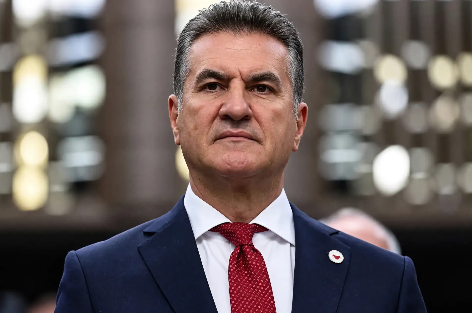 Mustafa Sarıgül, YENİ Parti Üyeliğini Askıya Alacak