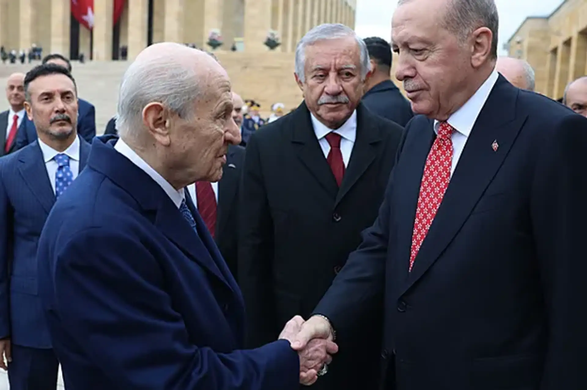 Cumhurbaşkanı Erdoğan’dan 29 Ekim Töreninde Anlamlı Jest! KAAN Figürlü Kırmızı Kravatıyla Anıtkabir'e Geldi
