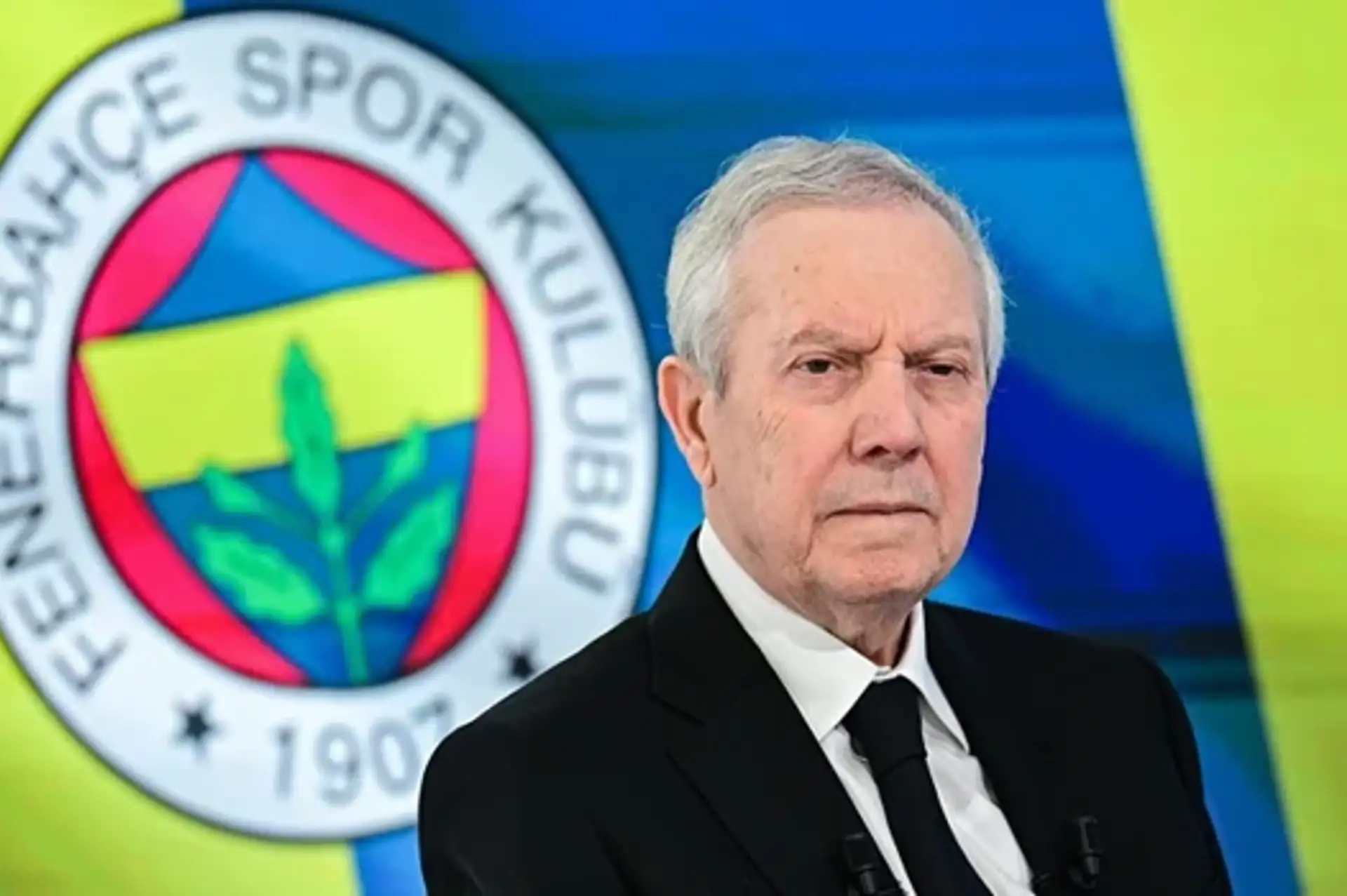 Fenerbahçe'de yeni teknik direktör arayışında yabancı hocalar öne çıkıyor