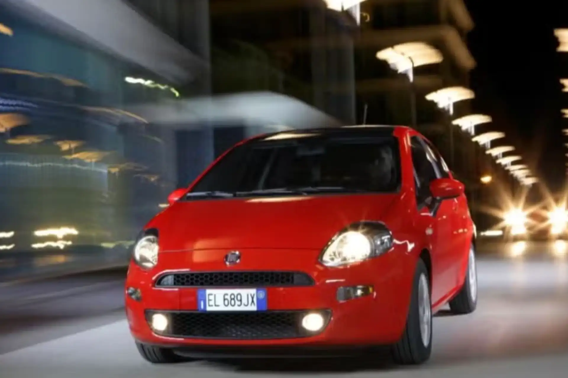Fiat'ın unutulmaz modeli geri dönüyor: 8 yıl sonra Punto sürprizi