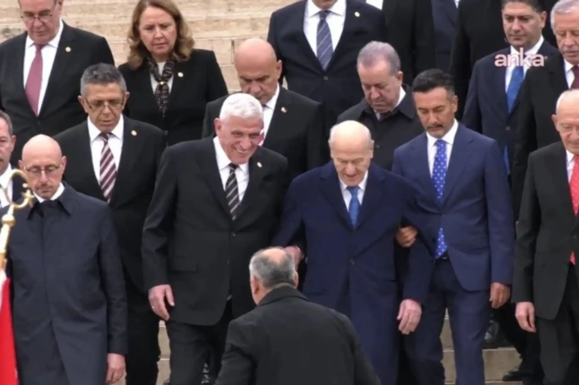 Anıtkabir’deki Zirve İYİ Parti’yi Böldü: Bahçeli-Dervişoğlu Temasına Farklı Tepkiler