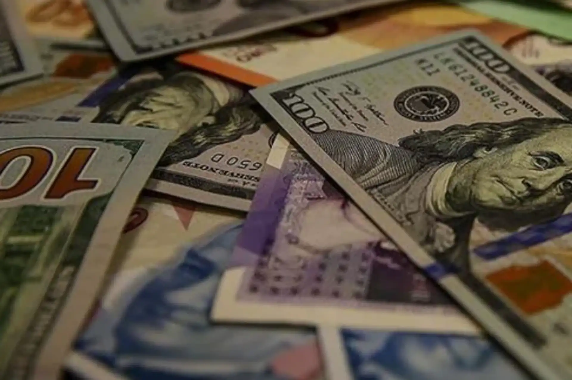 Uluslararası Finans Enstitüsü: Avrupa'nın borcu rekor kırdı
