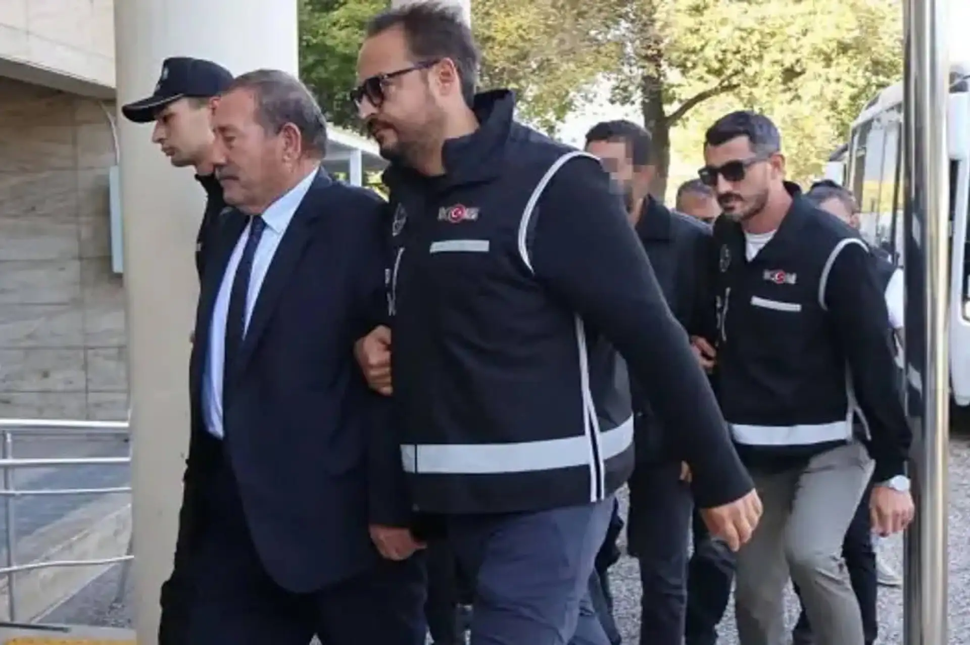 Tutuklanan Milas Belediye Başkanı Fevzi Topuz Burdur Cezaevi'ne Sevk Edildi