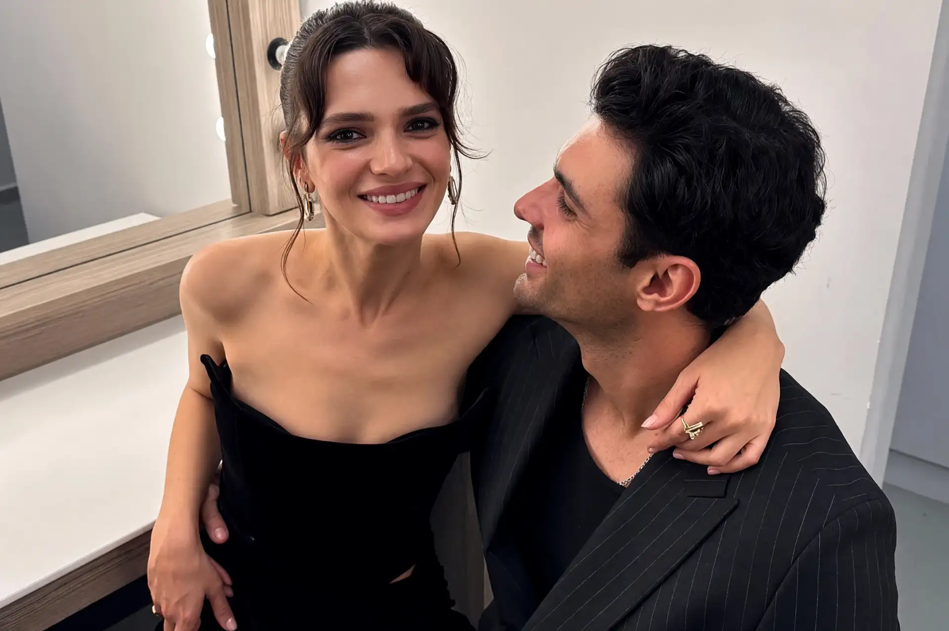 Şifanur Gül ile Berk Bakioğlu'ndan Aşk Dolu Paylaşım: "Güzelliğin Benimle Olsun"