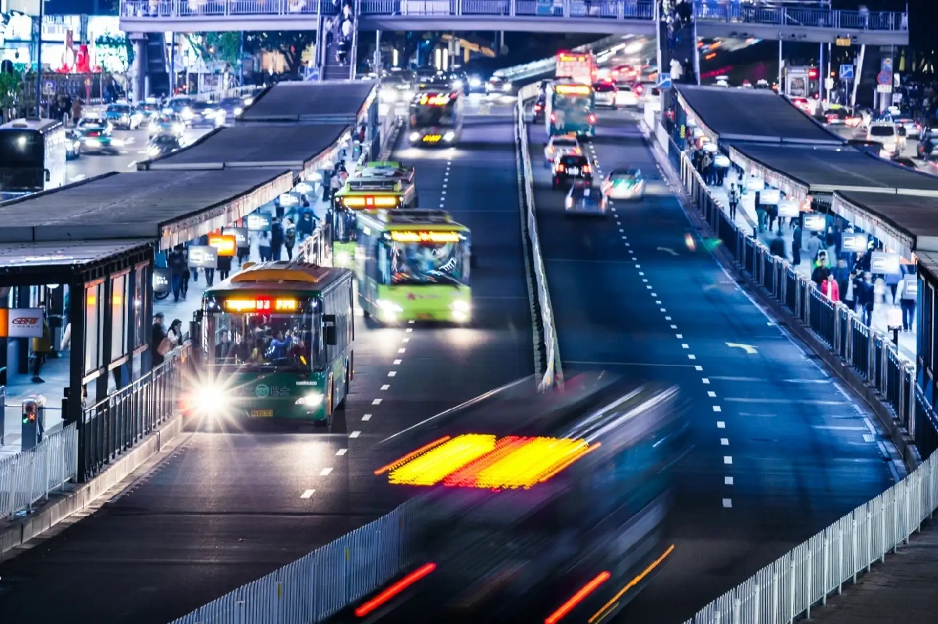 İstanbul Maratonu nedeniyle metrobüs seferleri sınırlı