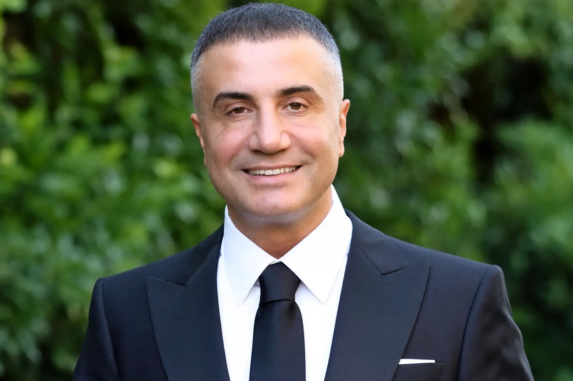Sedat Peker, Felçli Eski Özel Harekat Polisinin Tedavi Masrafını Üstlendi