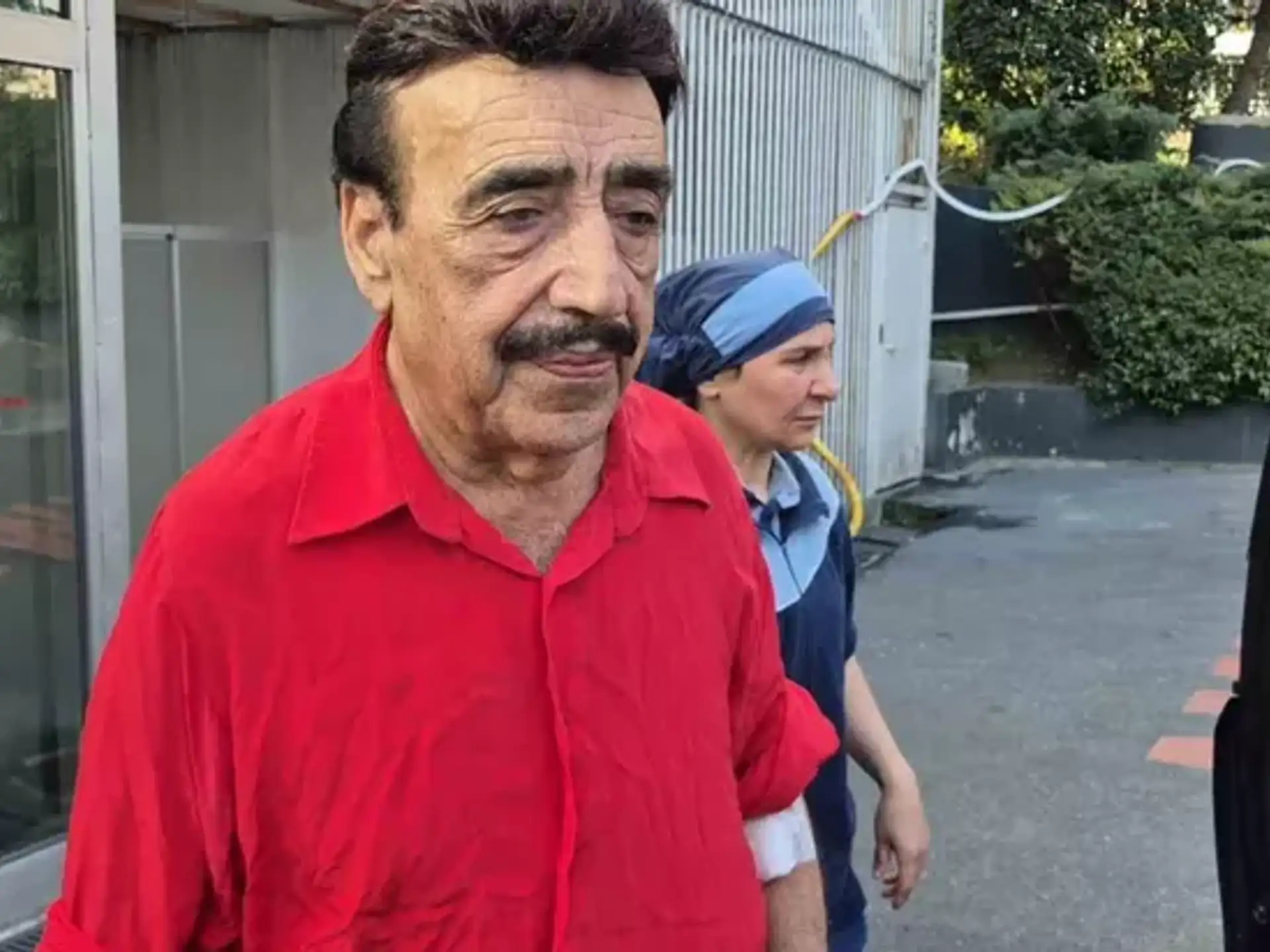 Hakkı Bulut Sahnedeyken Fenalaştı! Hastaneden Çıkınca Yaptığı Açıklama Şaşırttı