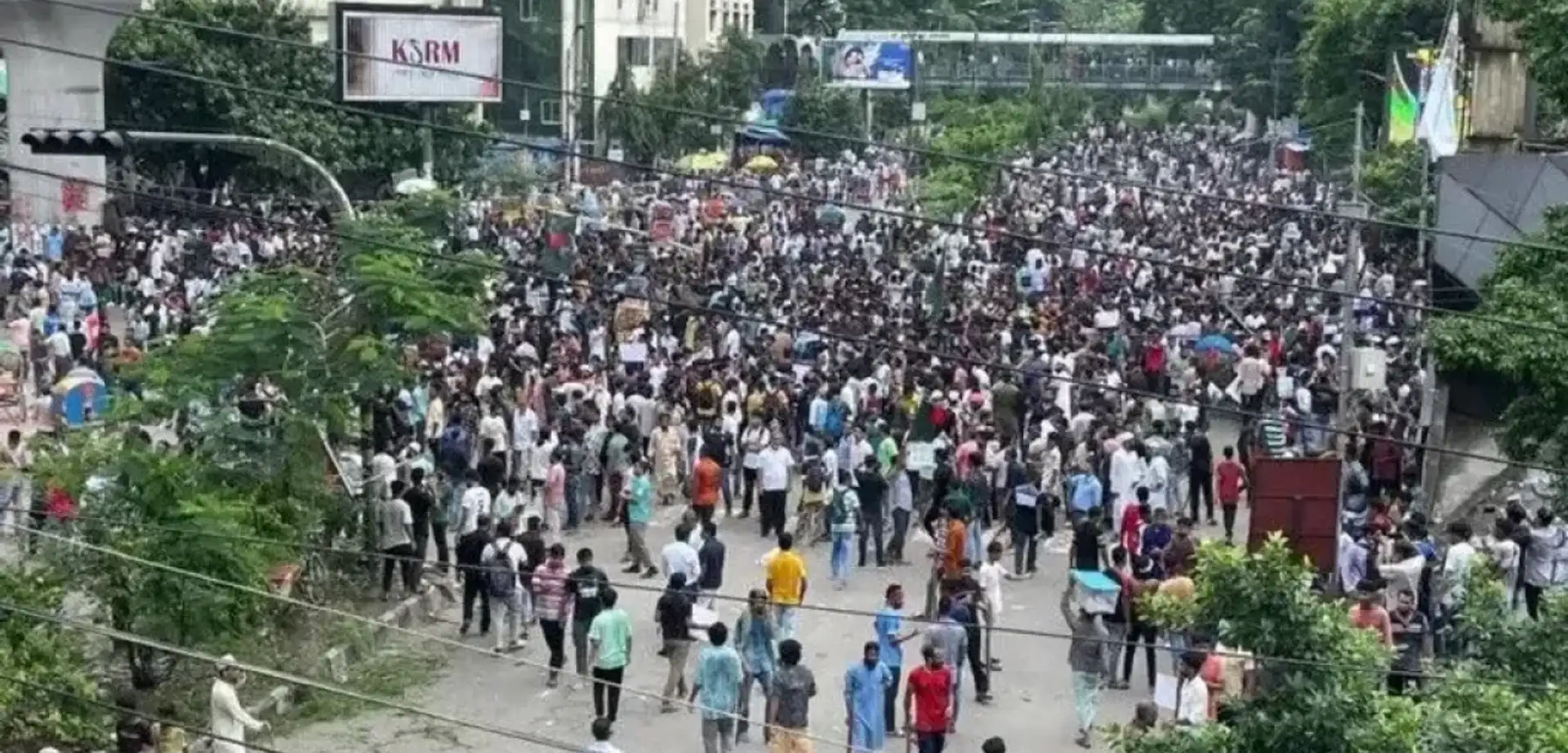 Bangladeş'te Hükümet Karşıtı Protestolar Can Aldı: 93 Ölü!